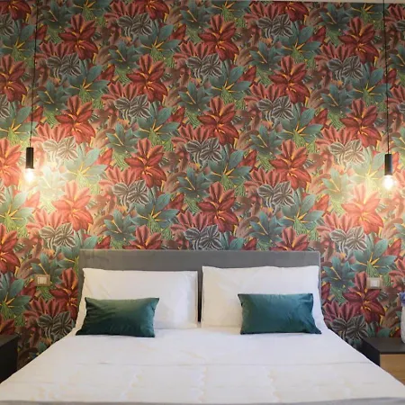 Marina Sea Apartments-Seaside Boutique-3