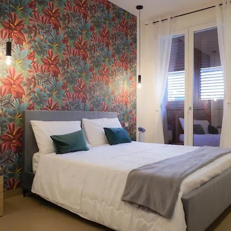 Marina Sea Apartments-Seaside Boutique-3